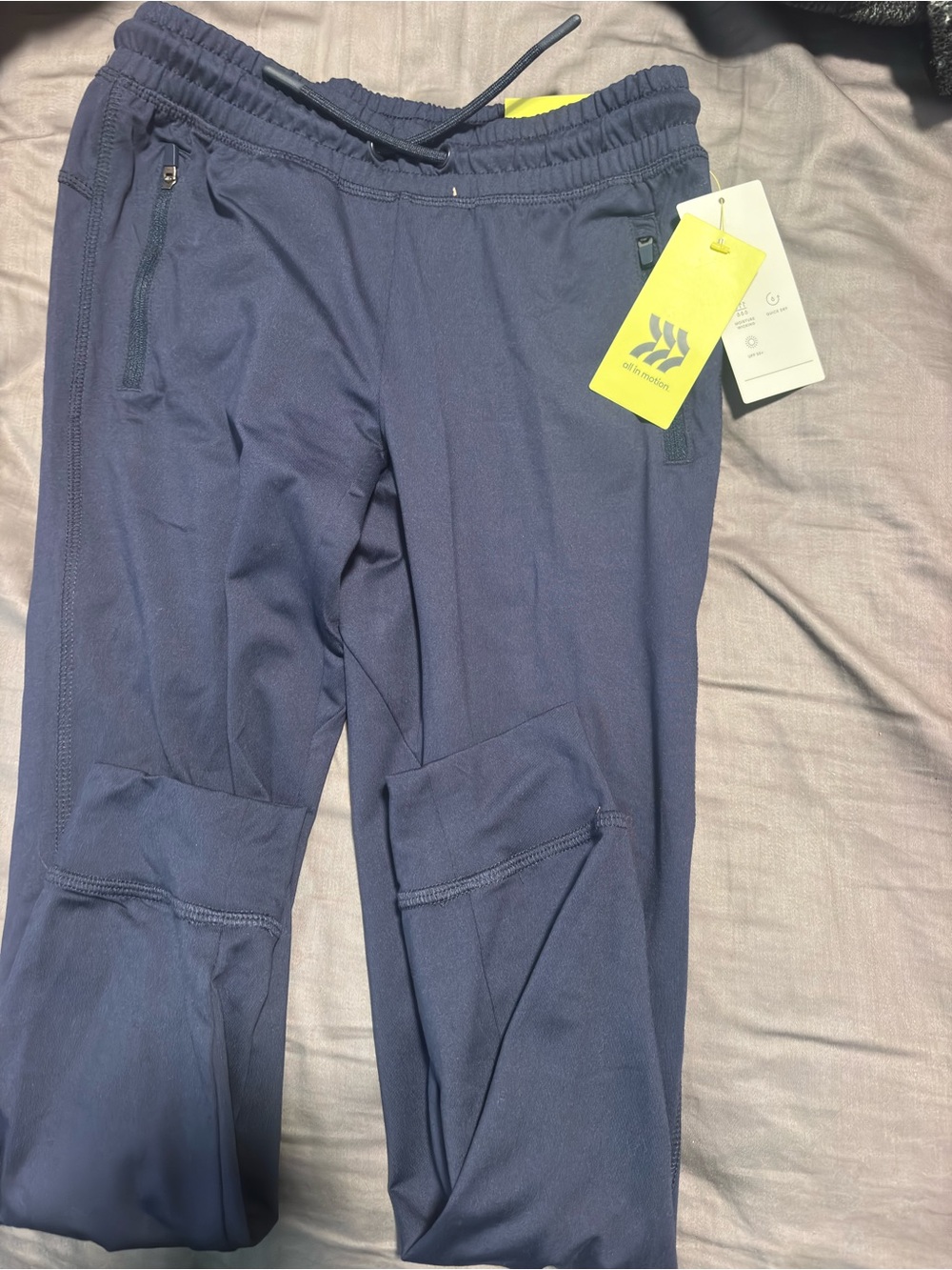 All In Motion Navy Joggers/Leggings – New With Tags – Size juniors Medium (8)